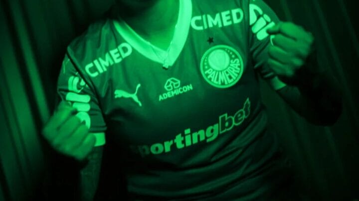 Jogadora chega para reforçar o elenco do Verdão (Foto: Paloma Cassiano)