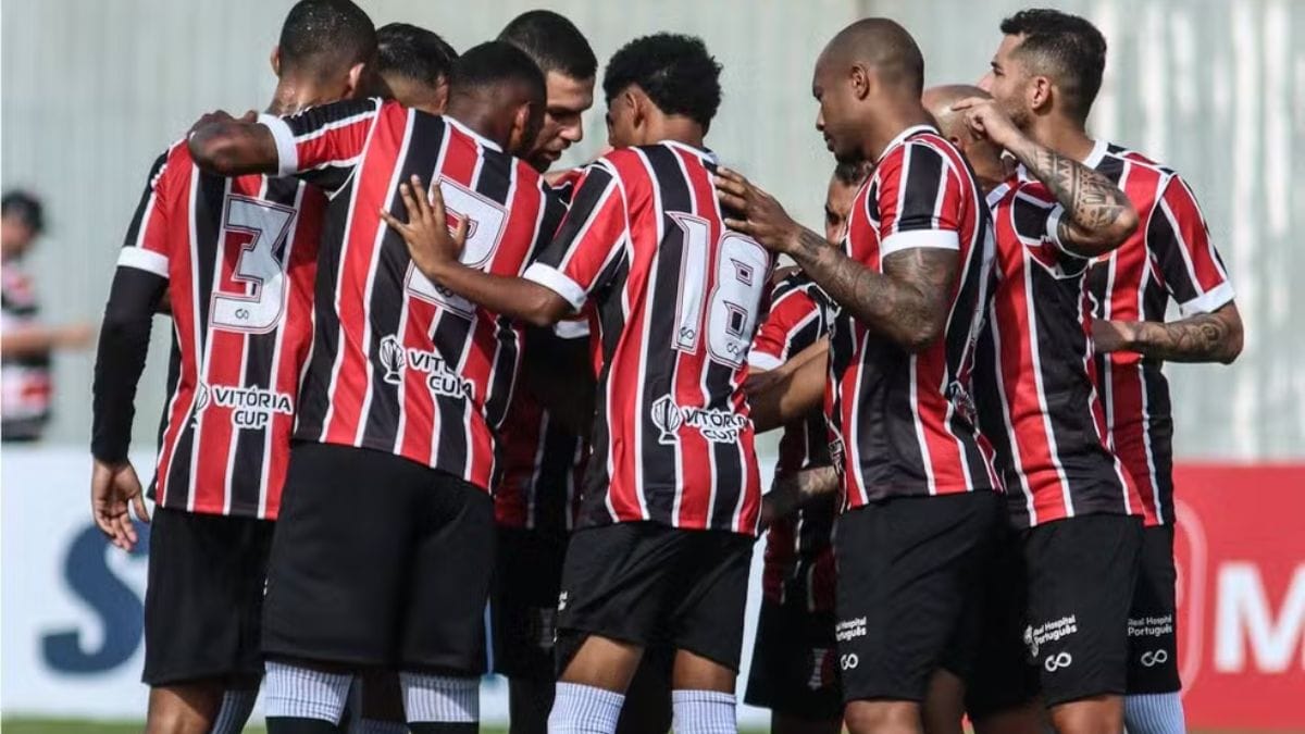 Times se enfrentam pelo Campeonato Pernambucano (Foto: Evelyn Victória, Santa Cruz)