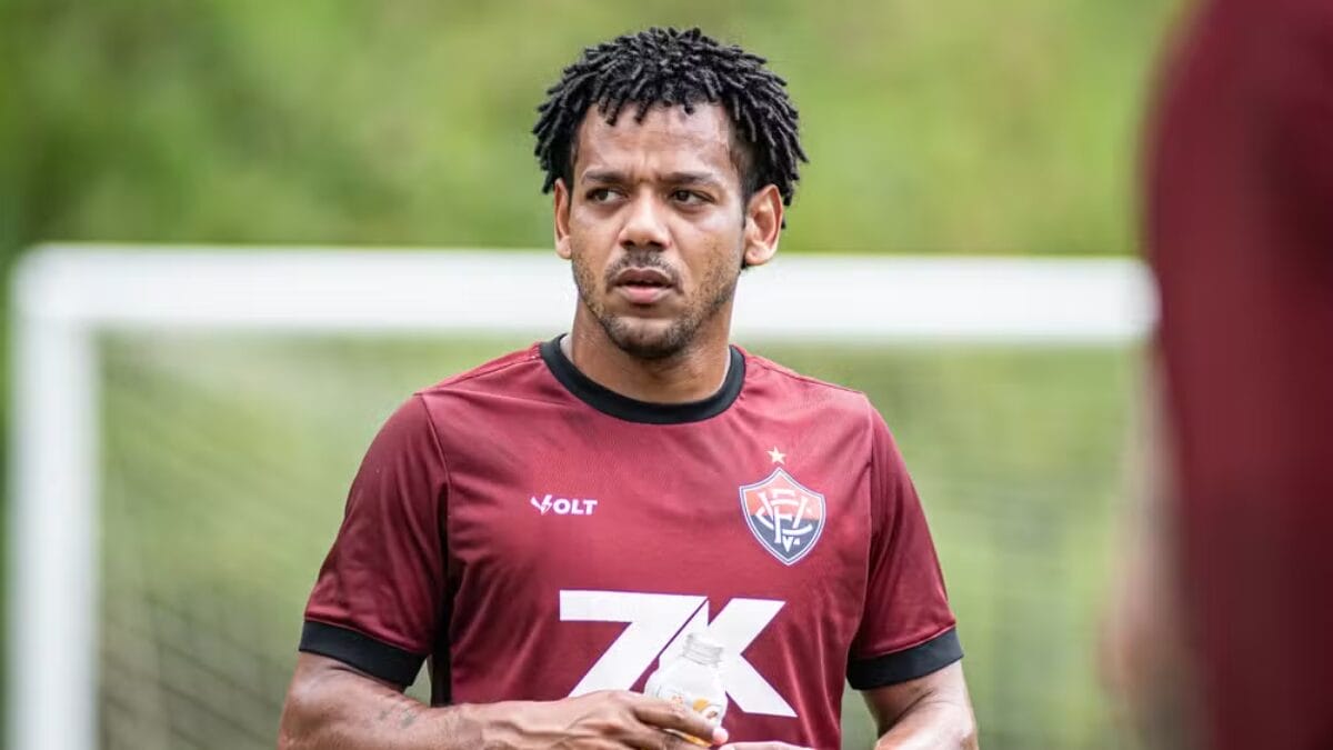 Romarinho fez cinco jogos pelo Vitória