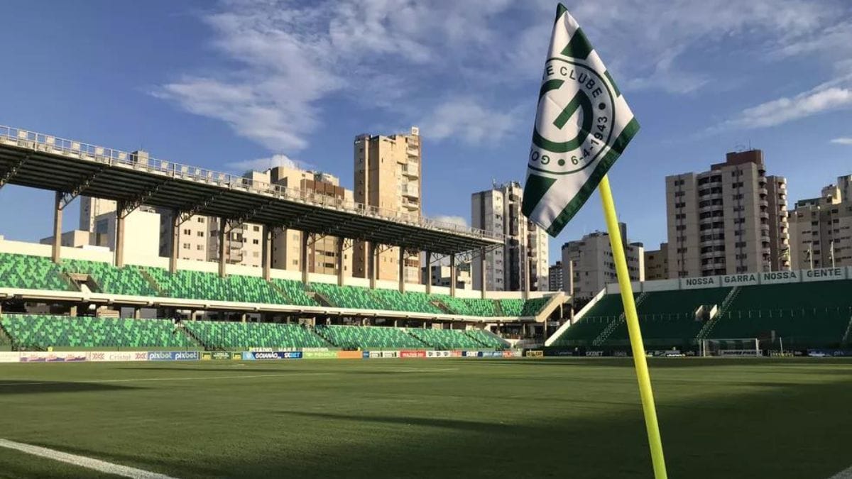 Estádio da Serrinha, em Goiânia (GO), será palco do confronto (Foto: X, Reprodução)