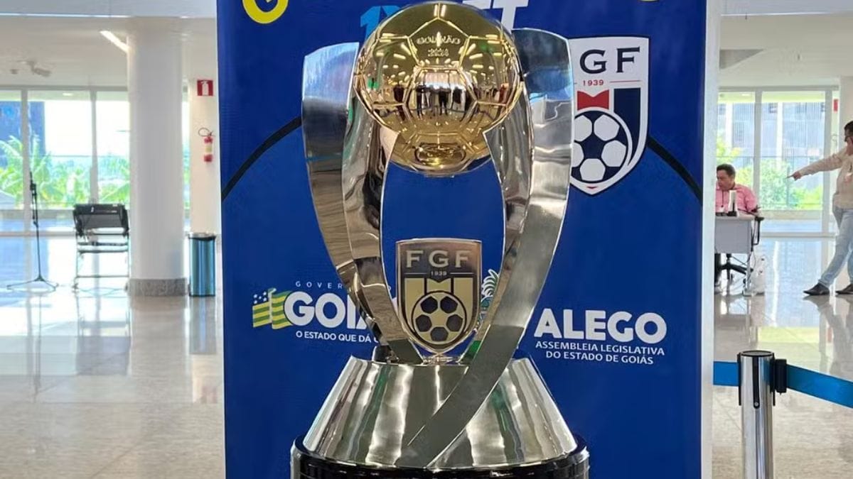 Troféu do Campeonato Goiano (Foto: Divulgação, FGF)