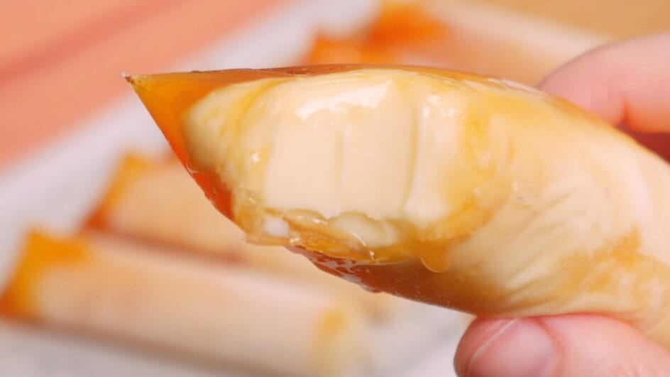 Transforme o clássico pudim em um geladinho irresistível. (Foto: Reprodução, Cook'n Enjoy)