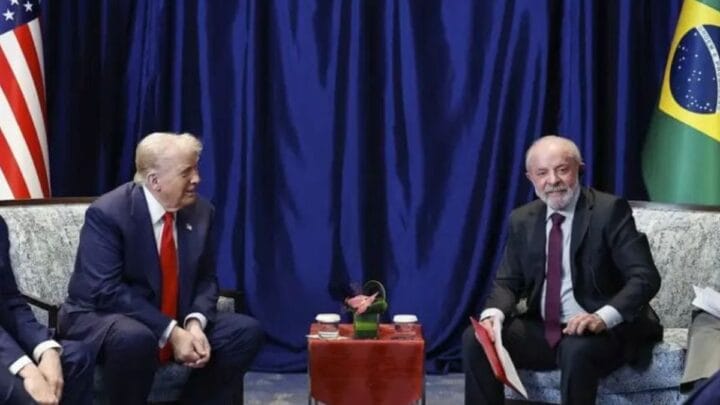 Trump e Lula em reunião na Malásia, em 2025