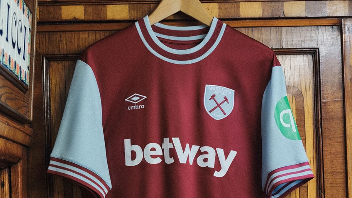 Camisa do West Ham, da Inglaterra (Foto: Umbro, Divulgação)