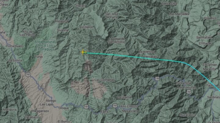 Local onde o avião perdeu contato com torre de controle (Foto: Flight Radar, Reprodução)