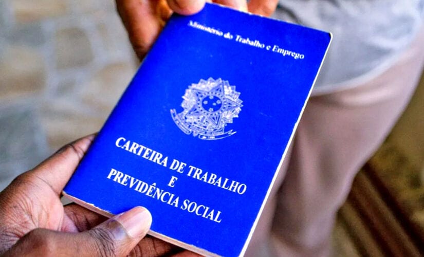 Caso em Talca terminou com derrota da trabalhadora que viajou a Aruba enquanto deveria permanecer em casa; tribunal considerou o desligamento correto e negou indenizações. Foto: Divulgação
