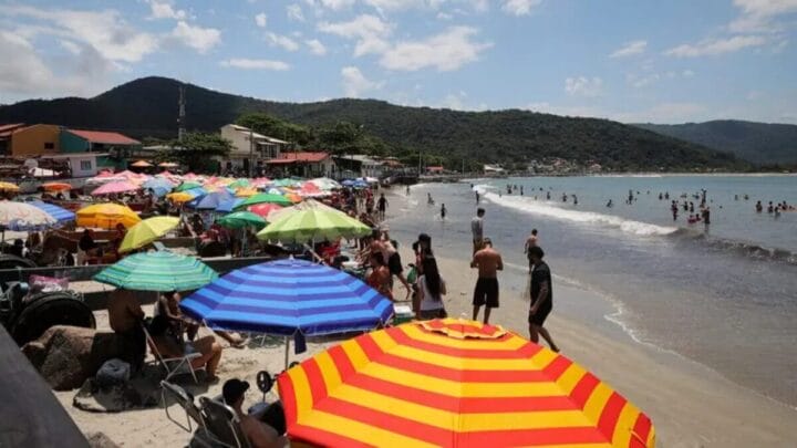 Denúncia foi feita na Praia dos Ingleses, em Florianópolis (Foto: Lucas Amorelli, Arquivo DC)
