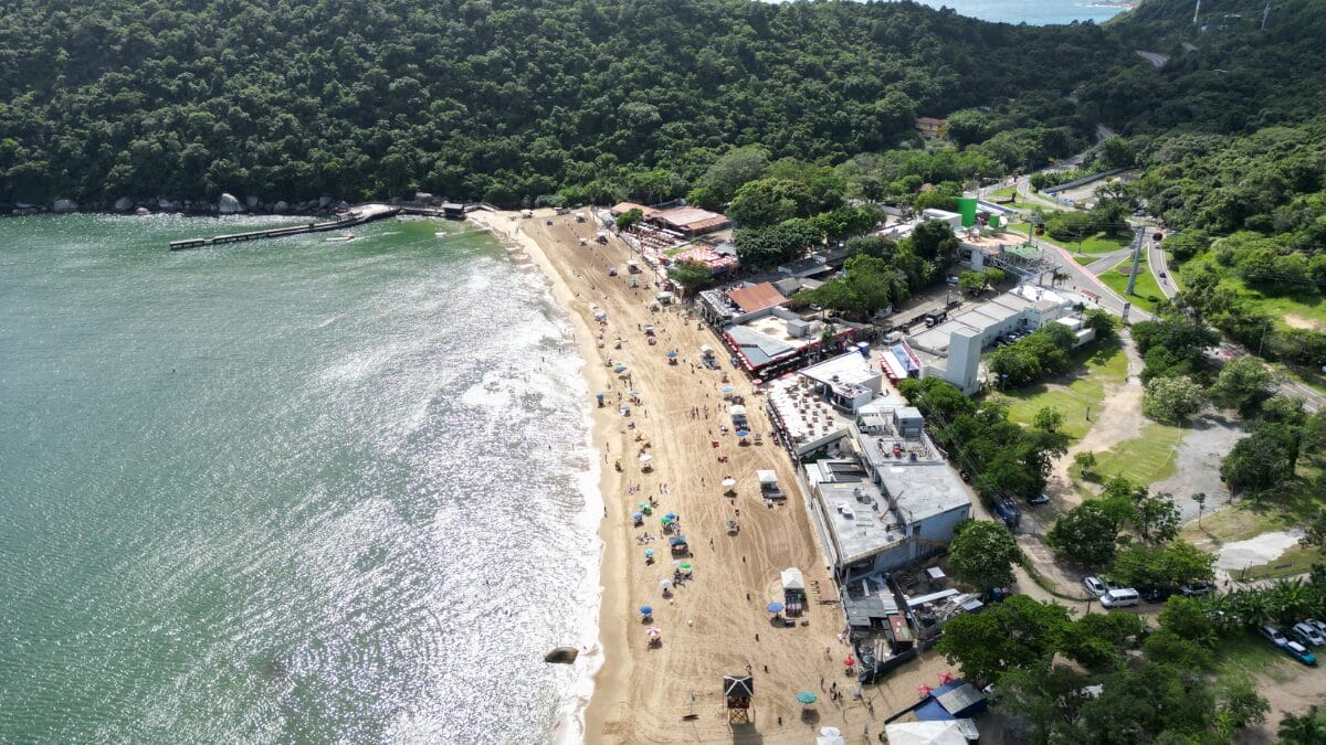 Delegados do Plano Diretor recuam e mantêm limite de três pavimentos na Praia de Laranjeiras