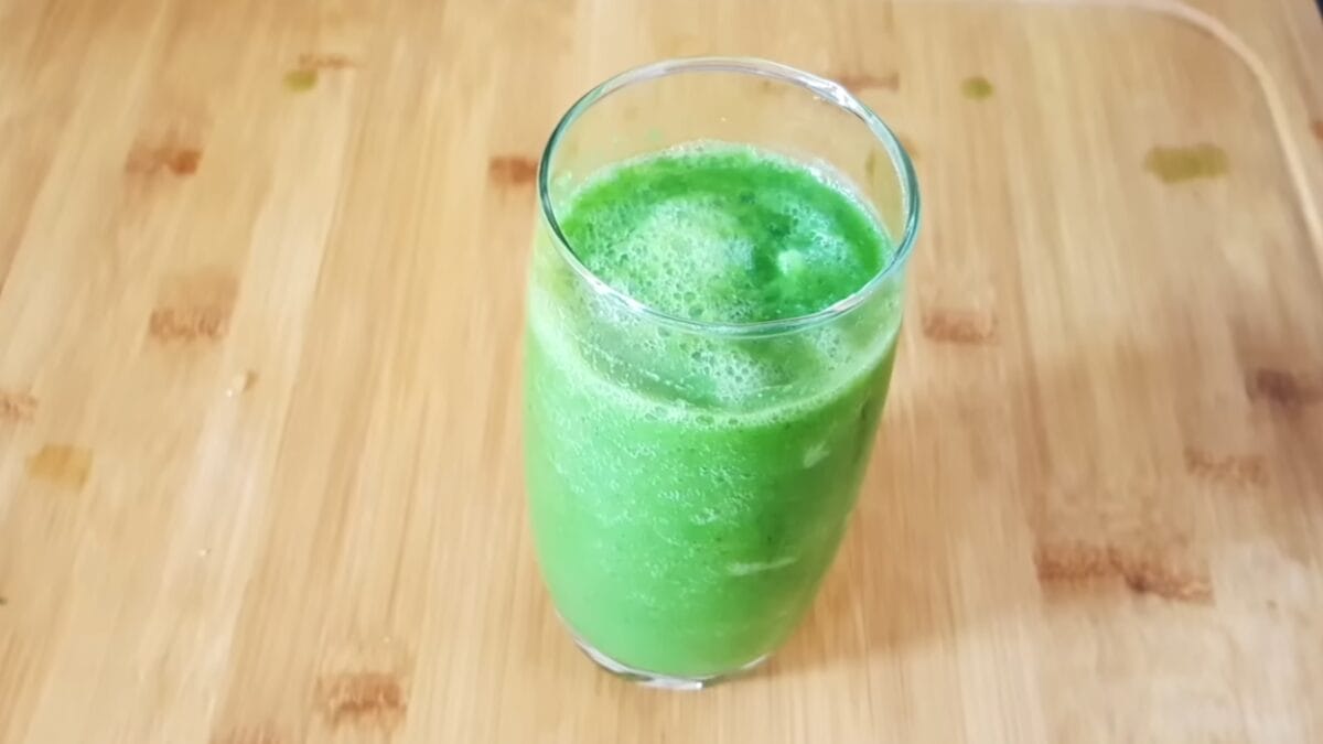 A receita nutritiva de suco verde que ajuda a perder barriga e acelerar o metabolismo(Foto: Nutricionista Patricia Leite, reprodução)