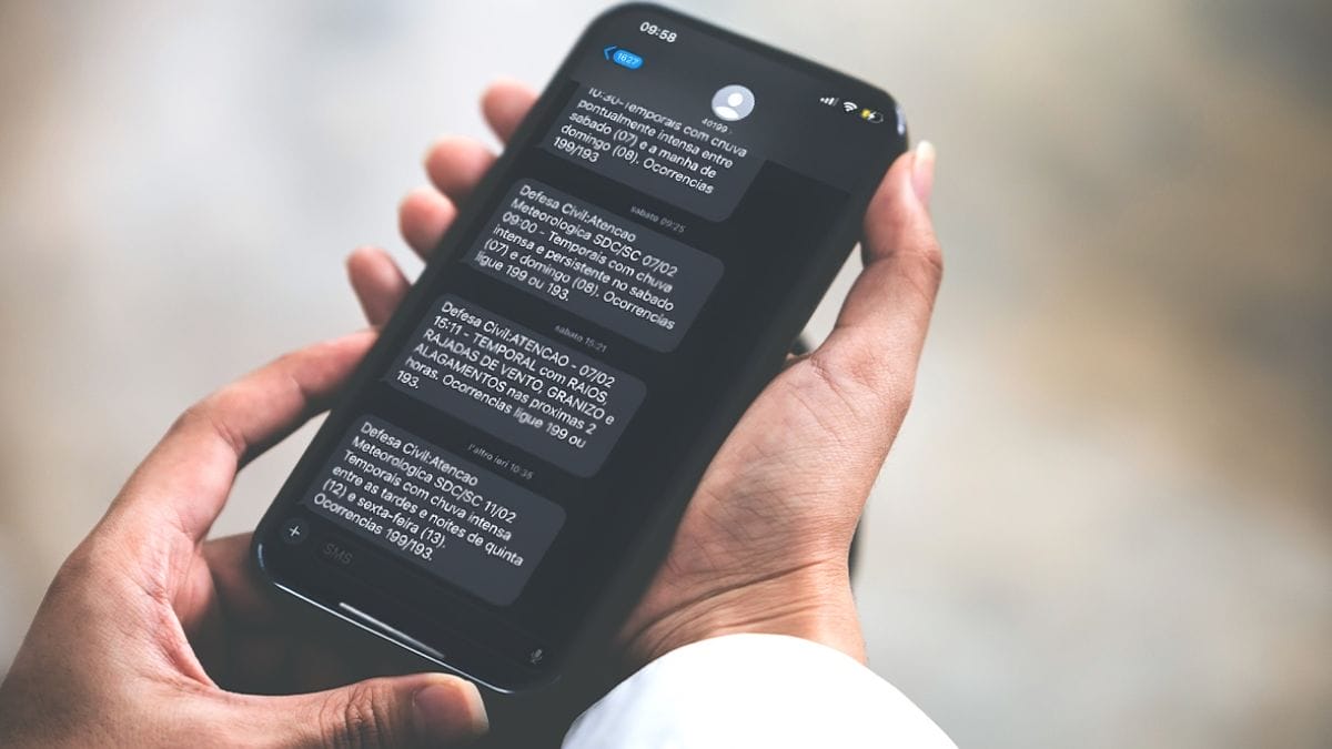 Defesa Civil envia alertas via SMS sobre temporais e situações de risco