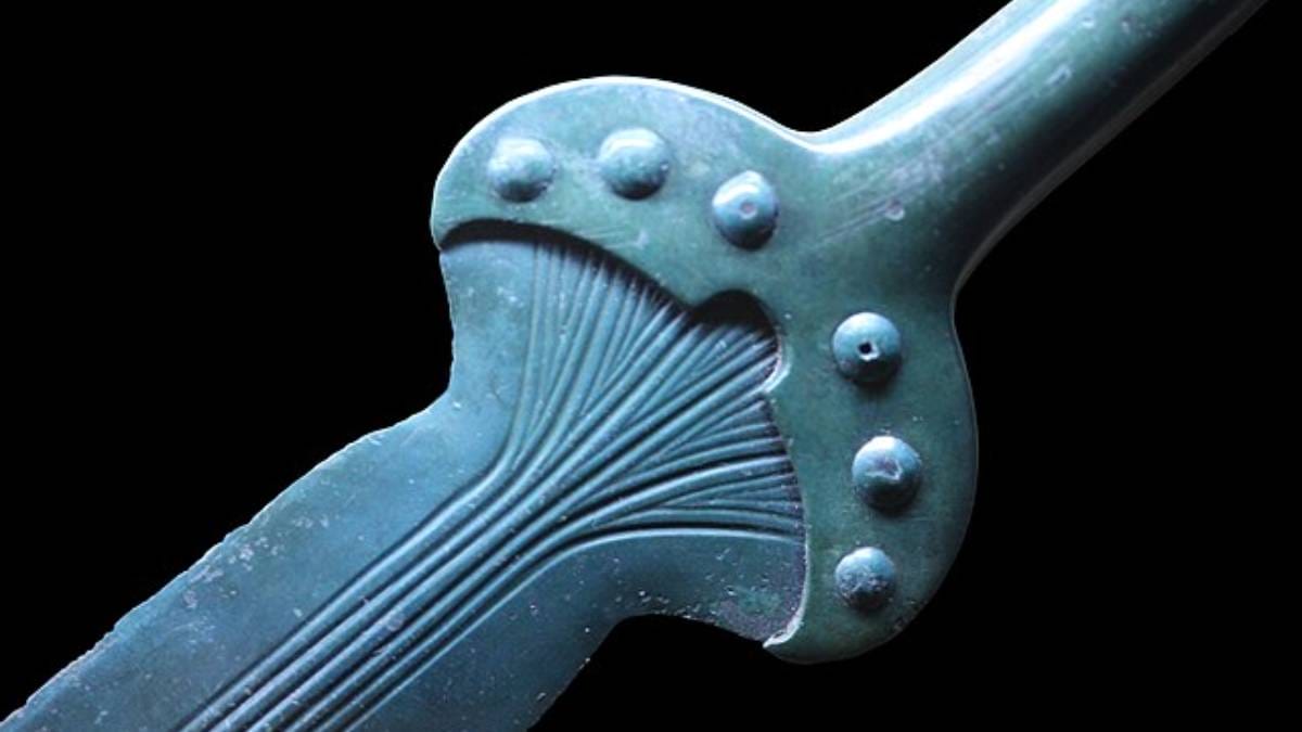 O achado ajuda a revelar detalhes sobre técnicas metalúrgicas e rituais da Idade do Bronze na Europa Central (Foto: Rama/ Wikimedia Commons)