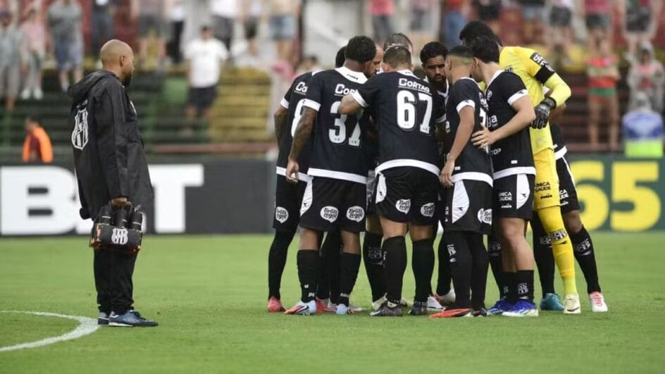Ponte Preta é rebaixada no Paulistão (Foto: Marcos Ribolli, PontePress)