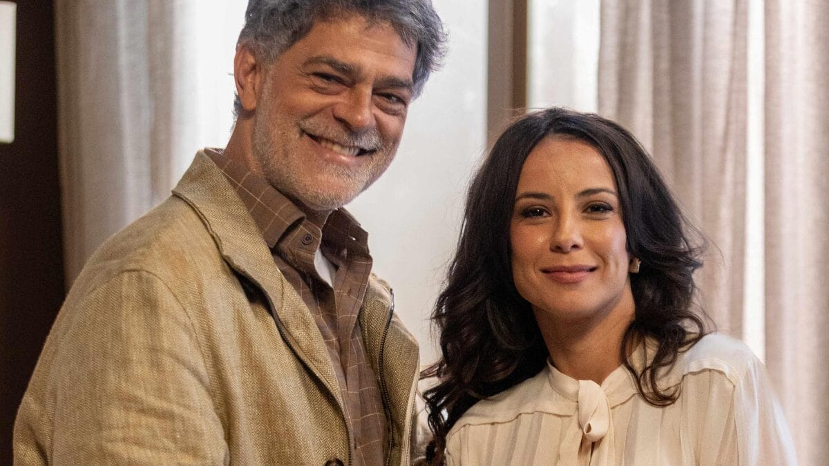 Cap&iacute;tulo 100 de 'Tr&ecirc;s Gra&ccedil;as' tem a&ccedil;&atilde;o, emo&ccedil;&atilde;o, revela&ccedil;&otilde;es e reviravoltas em evento na Chacrinha