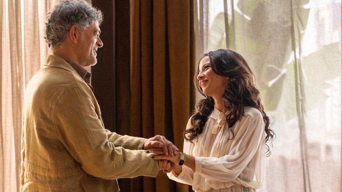 Cap&iacute;tulo 100 de 'Tr&ecirc;s Gra&ccedil;as' tem a&ccedil;&atilde;o, emo&ccedil;&atilde;o, revela&ccedil;&otilde;es e reviravoltas em evento na Chacrinha