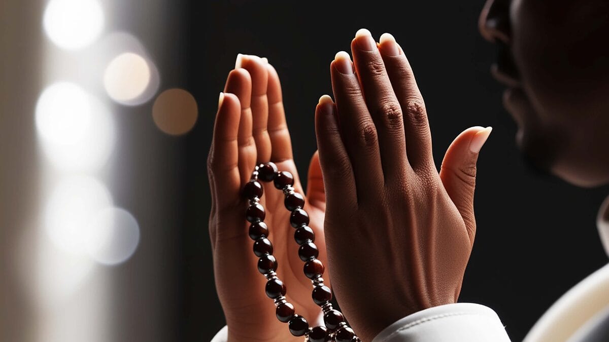 O ter&ccedil;o &eacute; uma ora&ccedil;&atilde;o mariana composta por cinco dezenas de Ave-Marias, intercaladas com Pai-Nossos, enquanto se medita sobre mist&eacute;rios da vida de Jesus e de Maria.