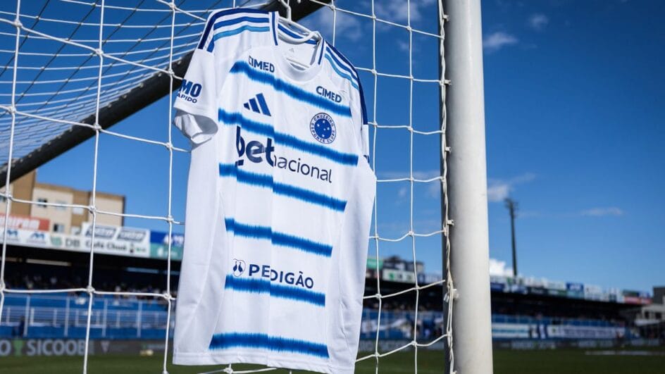 Atacante vai voltar a vestir a camisa do Cruzeiro (Foto: Gustavo Aleixo, Cruzeiro)