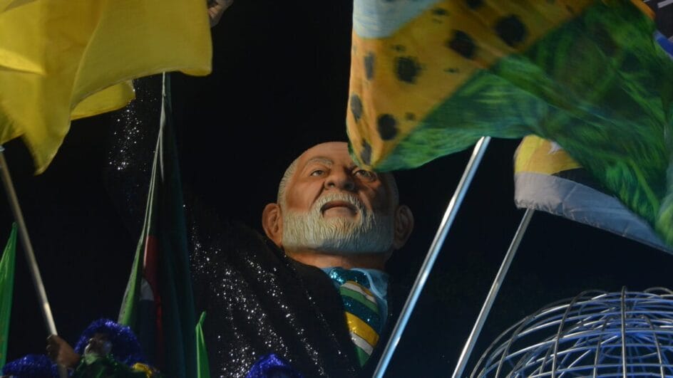 Direita e esquerda repercutem desfile em homenagem à Lula no Carnaval do RJ (5)
