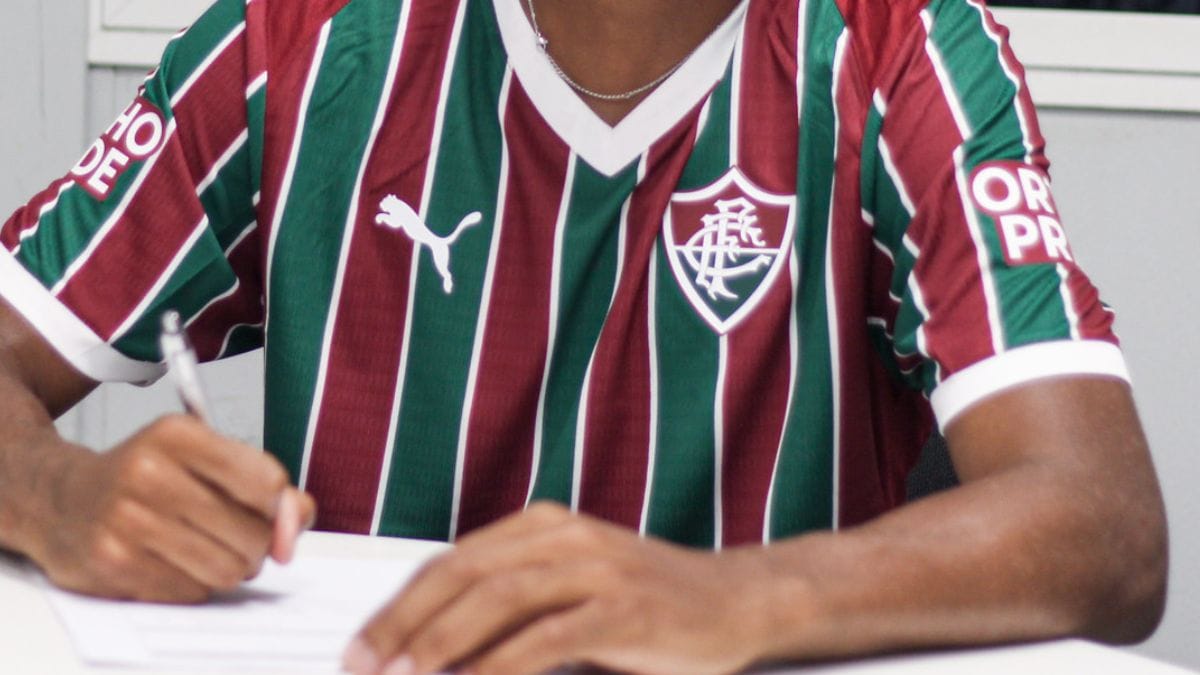Jovem meia foi anunciado na sexta-feira (Foto: Leonardo Brasil, FFC)