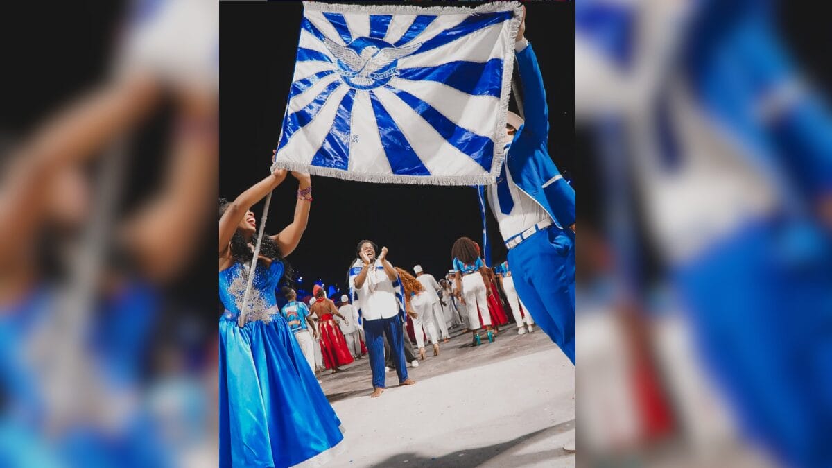 Homem _voador_ e demissão de carnavalesco_ Entenda polêmica envolvendo desfile da Portela