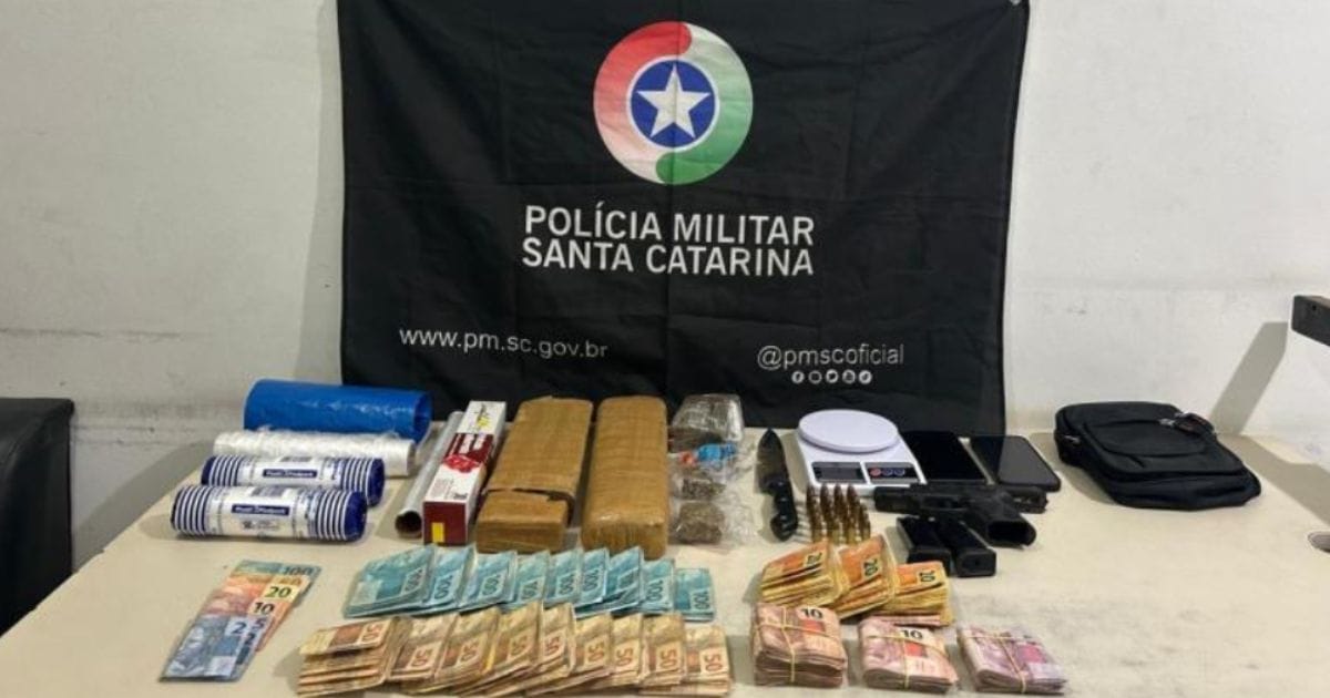 Itens apreendidos durante operação em Braço do Norte