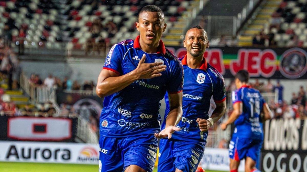 Jogadores do Marcílio Dias na vitória contra o Joinville