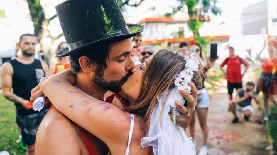 casal durante o carnaval