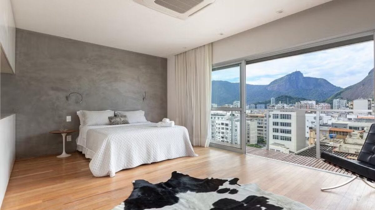 Shawn Mendes curte triplex de Bruna Marquezine no Rio