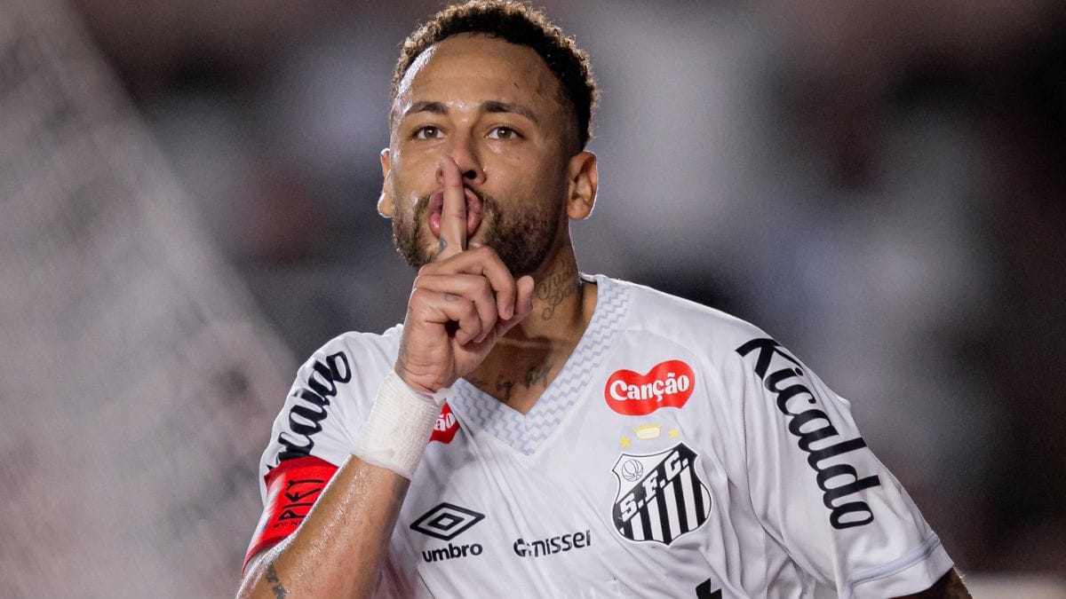 Neymar comemorou com "sil&ecirc;ncio" na Vila Belmiro (Foto: Raul Baretta, Santos FC)
