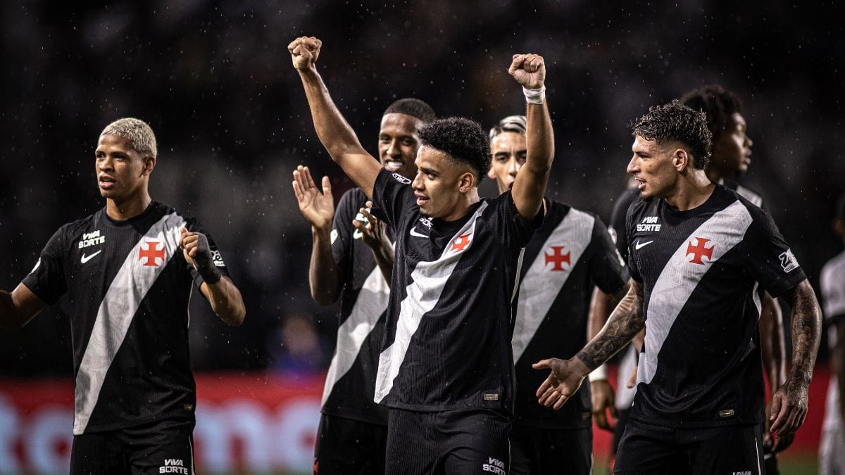 Times se enfrentam pelo Campeonato Carioca (Foto: Matheus Lima)