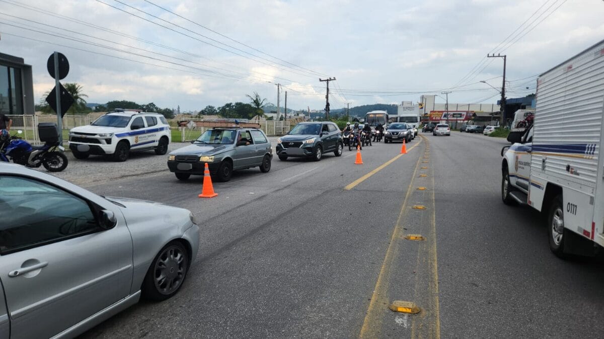 Acidente aconteceu na SC-281 (Foto: PMRv, Divulgação)