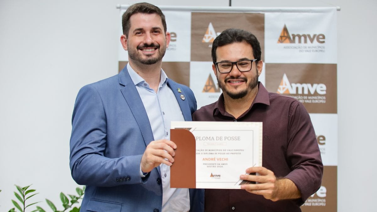 Prefeito de Brusque é eleito presidente da Associação dos Municípios do Vale Europeu em 2026