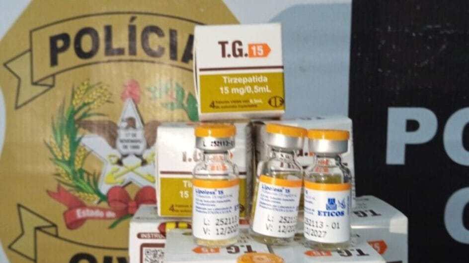 Ampolas foram apreendidas (Foto: PCSC, Divulgação)