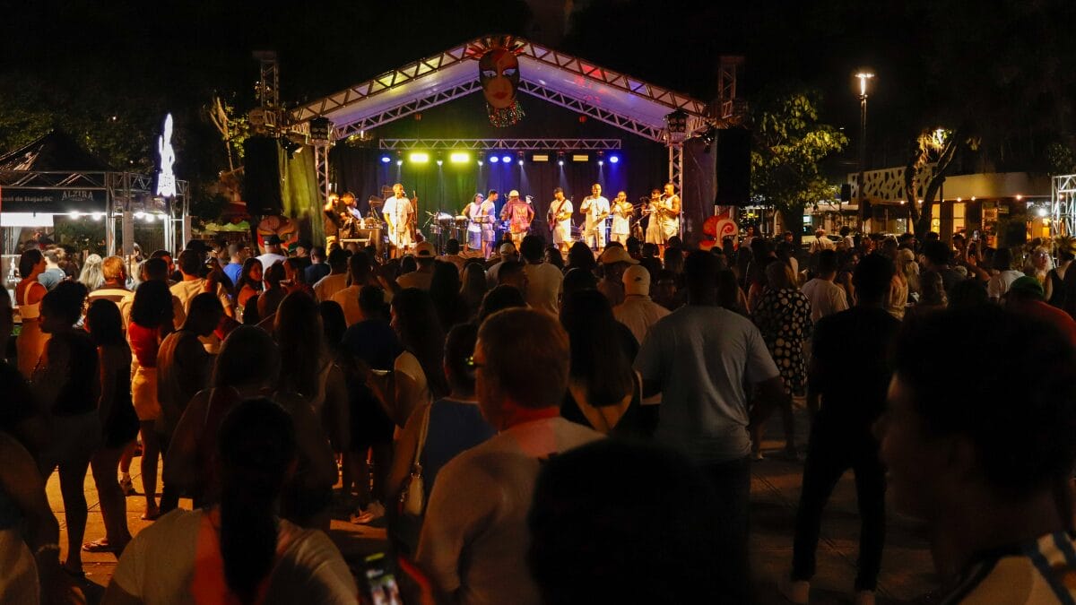 Itajaí encerra programação do Carnaval Papa-Siri com mais de 60 mil foliões ao longo do evento (Foto: Prefeitura de Itajaí, Divulgação)
