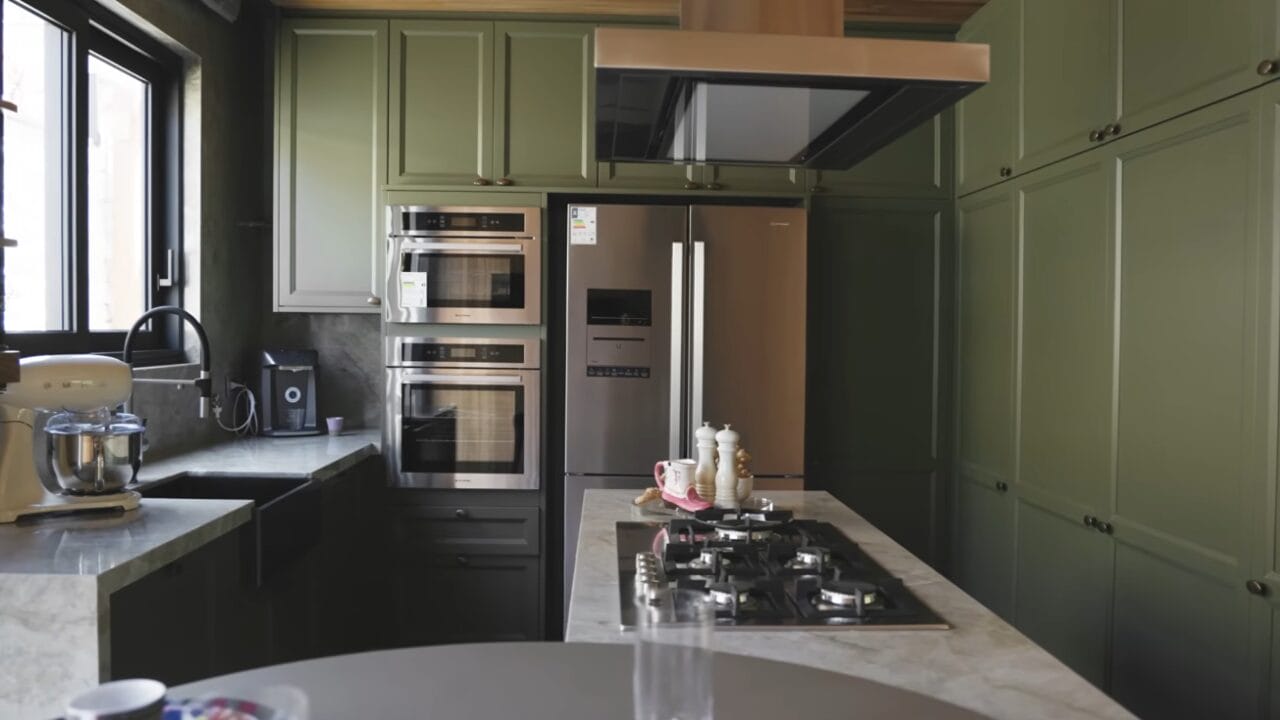 Ana Castela canta o tema de abertura de Cora&ccedil;&atilde;o Acelerado