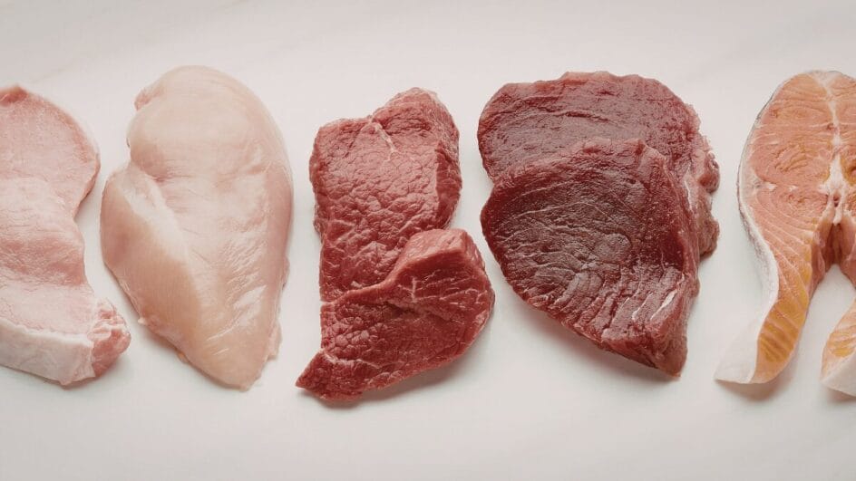 Diferença entre a carne branca e a carne vermelha, para a saúde, pode ser menor do que o senso comum tende a achar (Foto: Banco de Imagens)