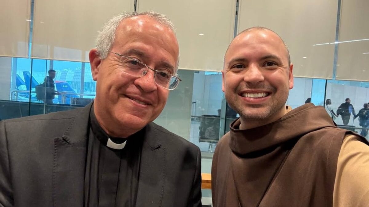 Frei foi ordenado sacerdote em 7 de dezembro de 2013