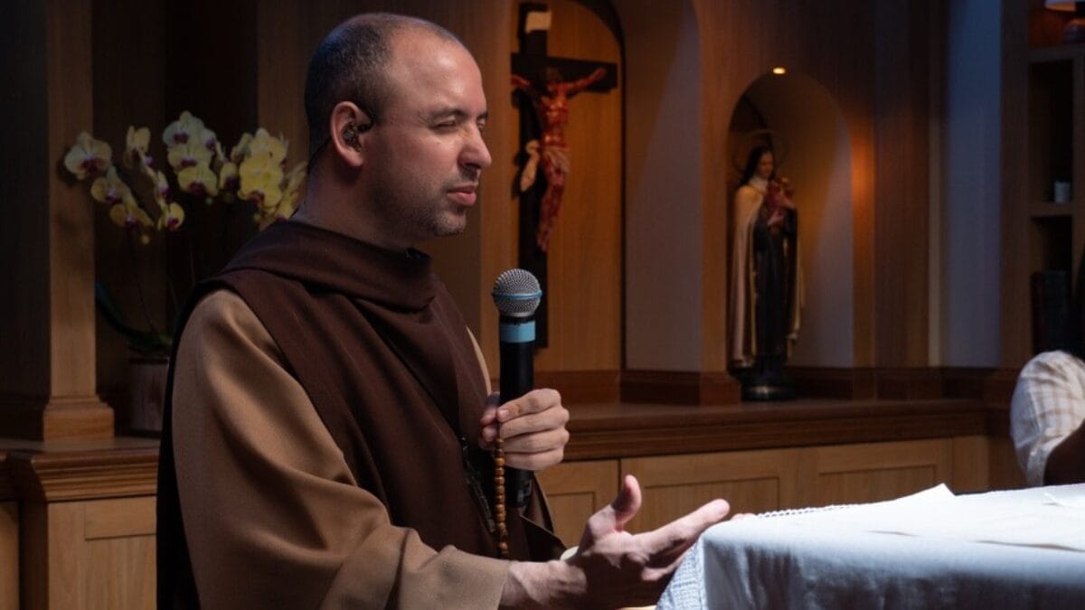 L&iacute;der cat&oacute;lico, Frei gilson acumula mais de 7 milh&otilde;es de seguidores nas redes sociais