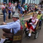 Berço da Oktoberfest no Brasil, cidade de SC prepara 47ª edição de festa que nasceu em um potreiro