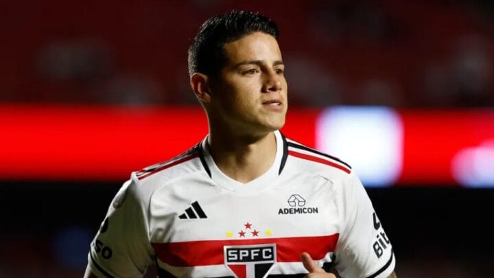 James Rodrigues vestiu a camisa do São Paulo