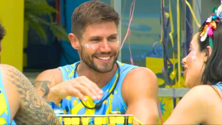 jonas bbb 26 tomar banho pelado