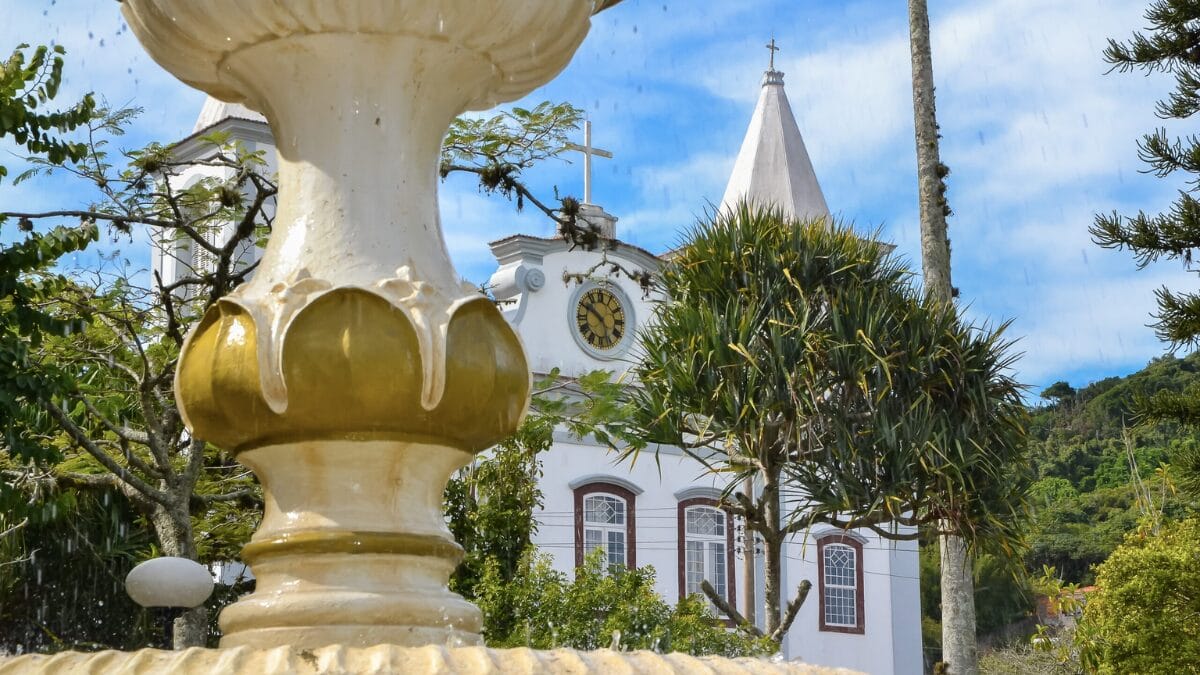 A praça Vidal Ramos foi inaugurada em 25 de abril de 1915