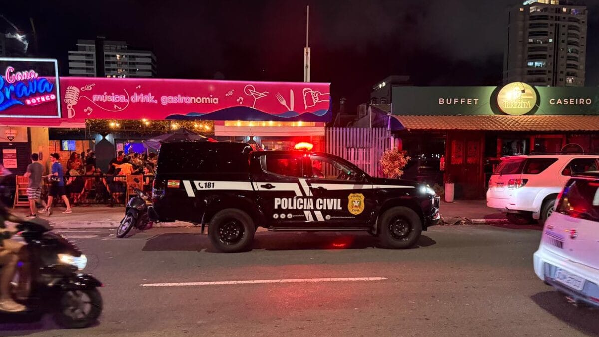 GM de Itaja&iacute; presta apoio &agrave; Pol&iacute;cia Civil na fiscaliza&ccedil;&atilde;o de bares