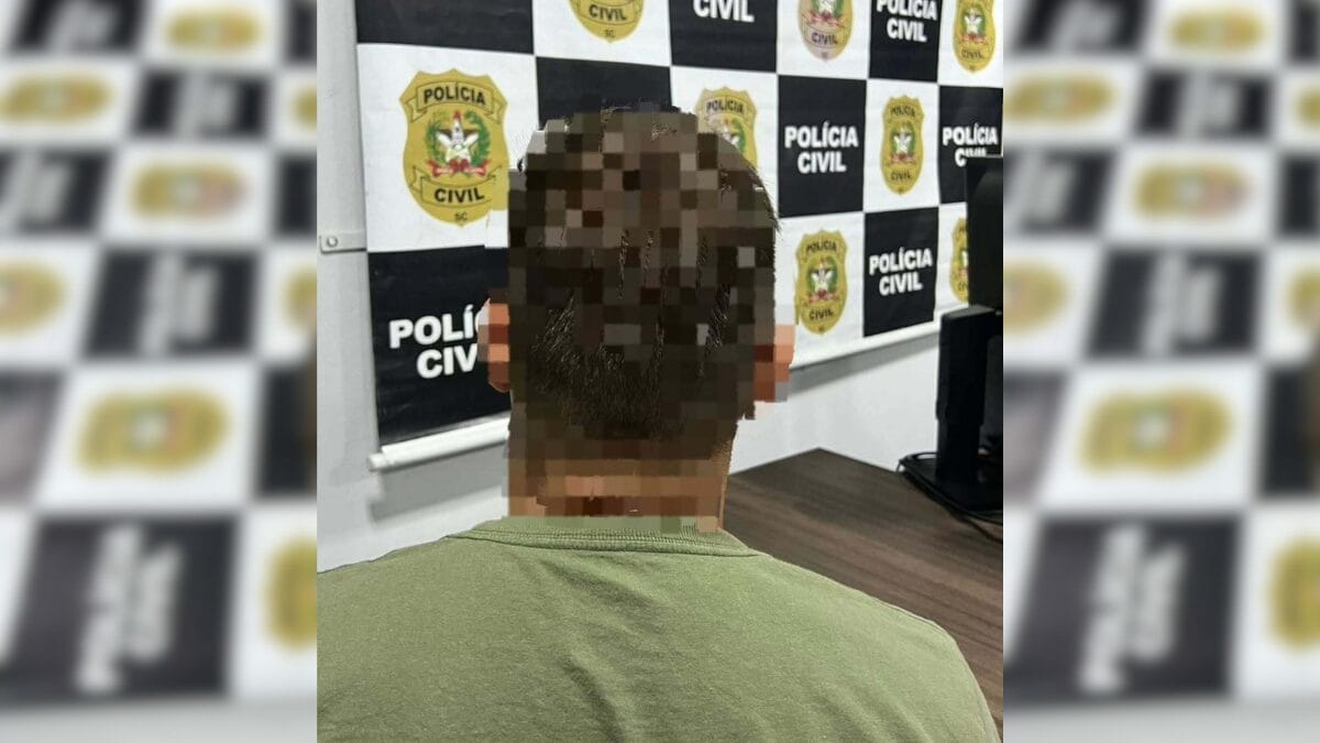 Ex Policial preso em operação contra o tráfico em Itajaí