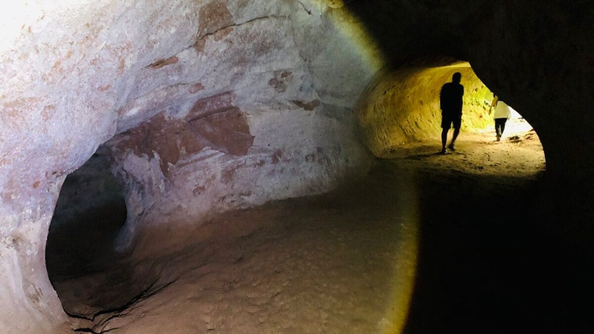 Cavernas podem ser acessadas e estudadas
