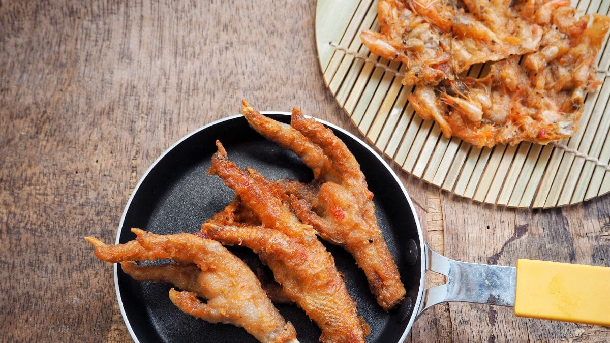 p&eacute; de galinha