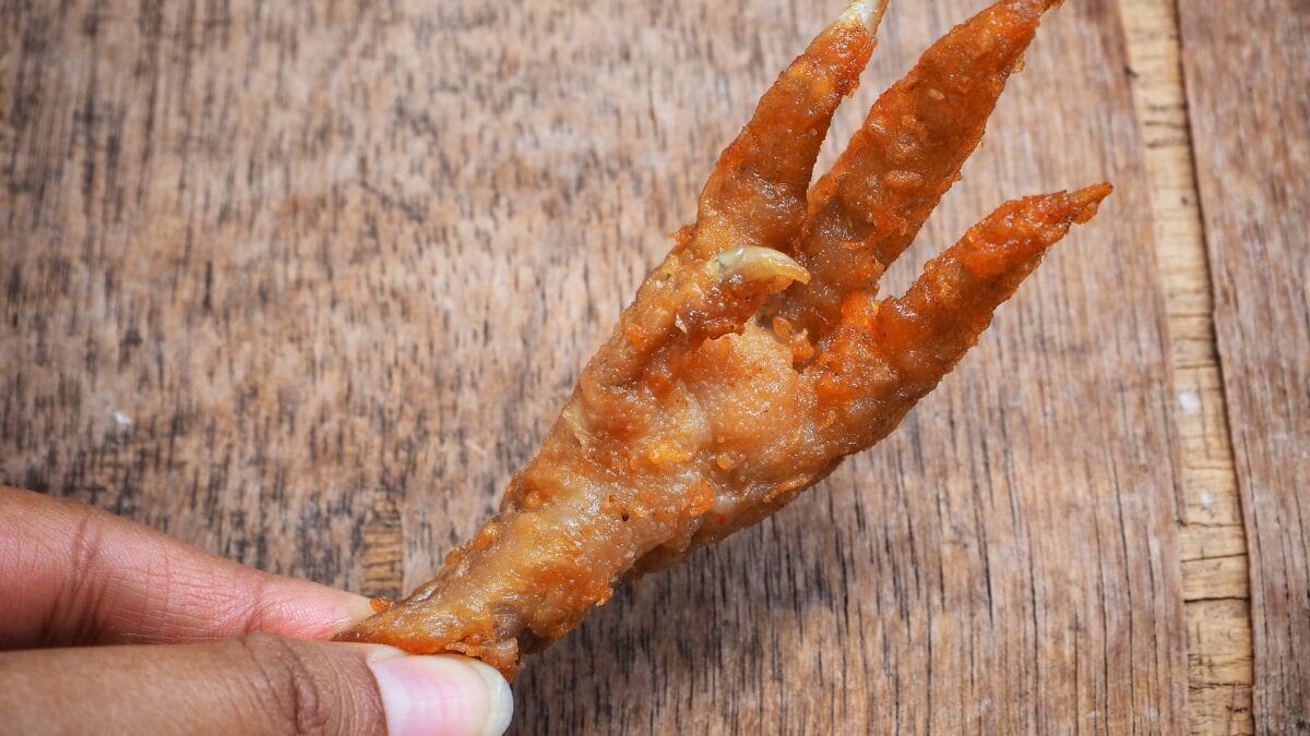 p&eacute; de galinha