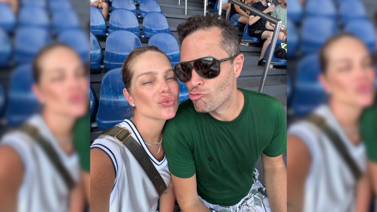 Casal curtiu o show Hot Wheels Epic no Beto Carrero World (Foto: Thais Gebelein, Redes Sociais)