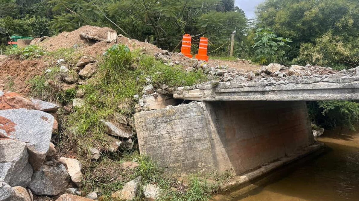 Ponte comprometida e interditada em Camboriú