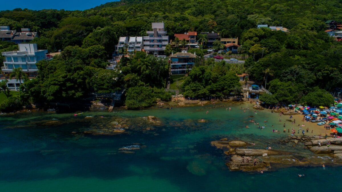 Praia dos peixinhos em Bombinhas