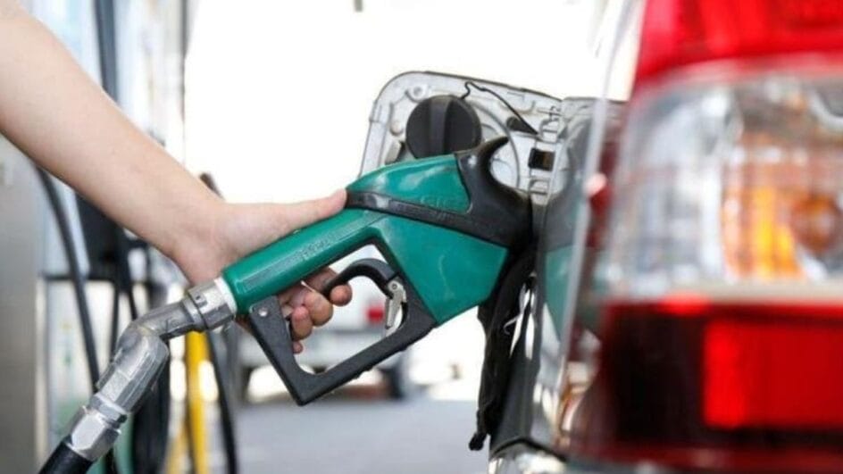 Preço da gasolina permanece estável, na faixa de R$ 6,54 no último levantamento (Foto: Arquivo NSC)